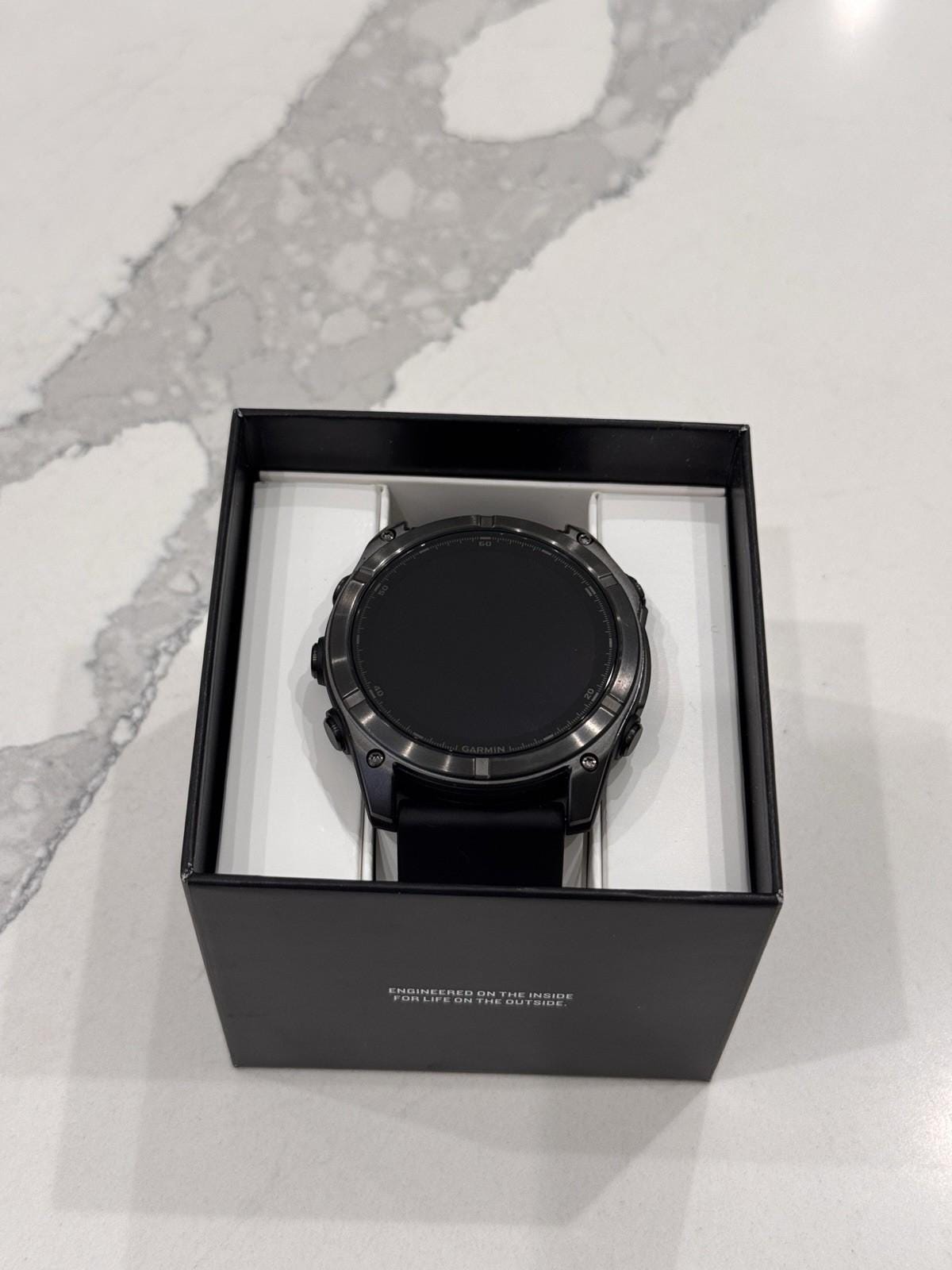 Garmin fenix 8 AMOLED Sapphire 51mm Smartwatch (Carbon Gray) Premium Multisport