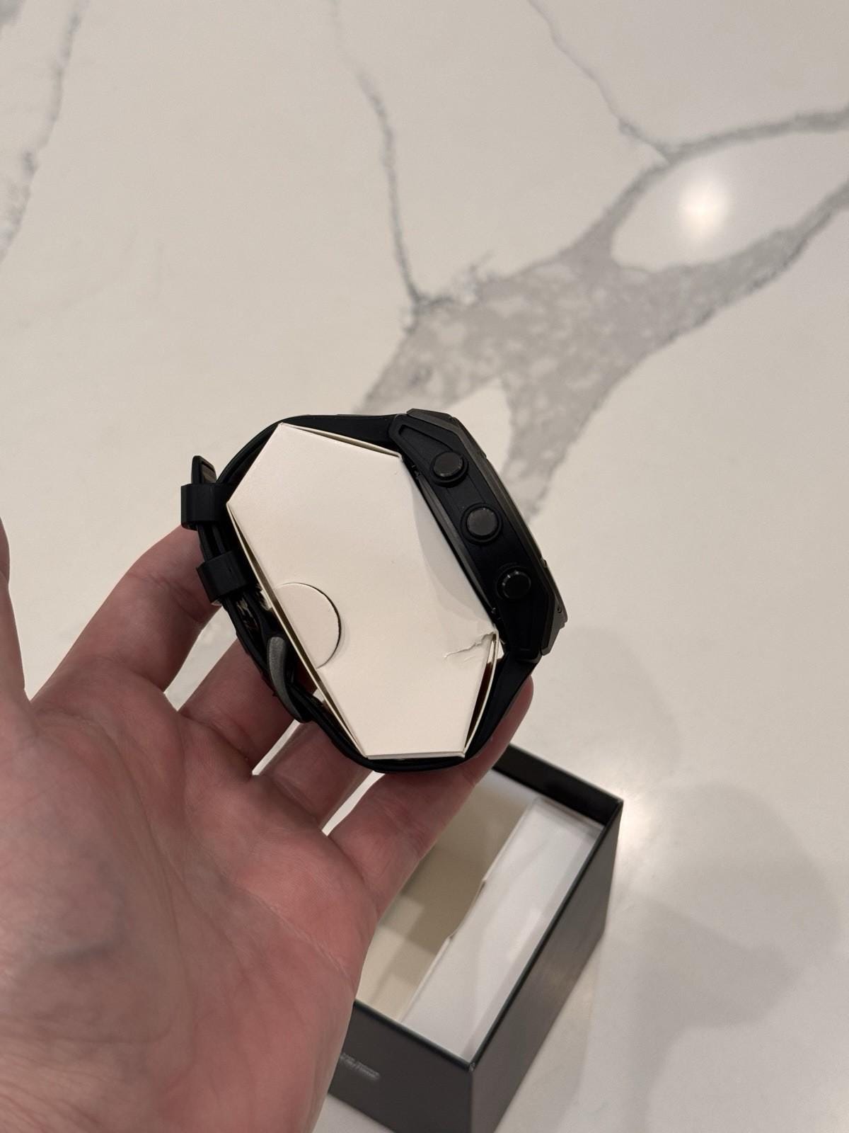 Garmin fenix 8 AMOLED Sapphire 51mm Smartwatch (Carbon Gray) Premium Multisport
